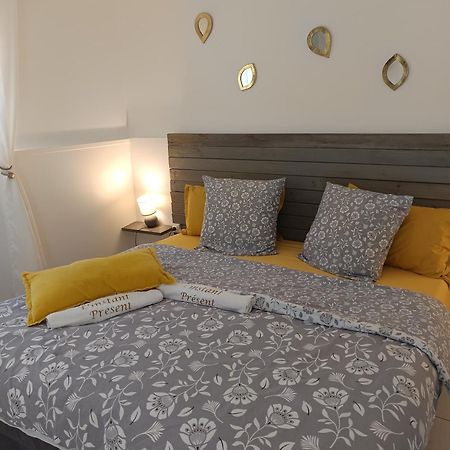 Bed and Breakfast L'Instant Present Le Moule Zewnętrze zdjęcie